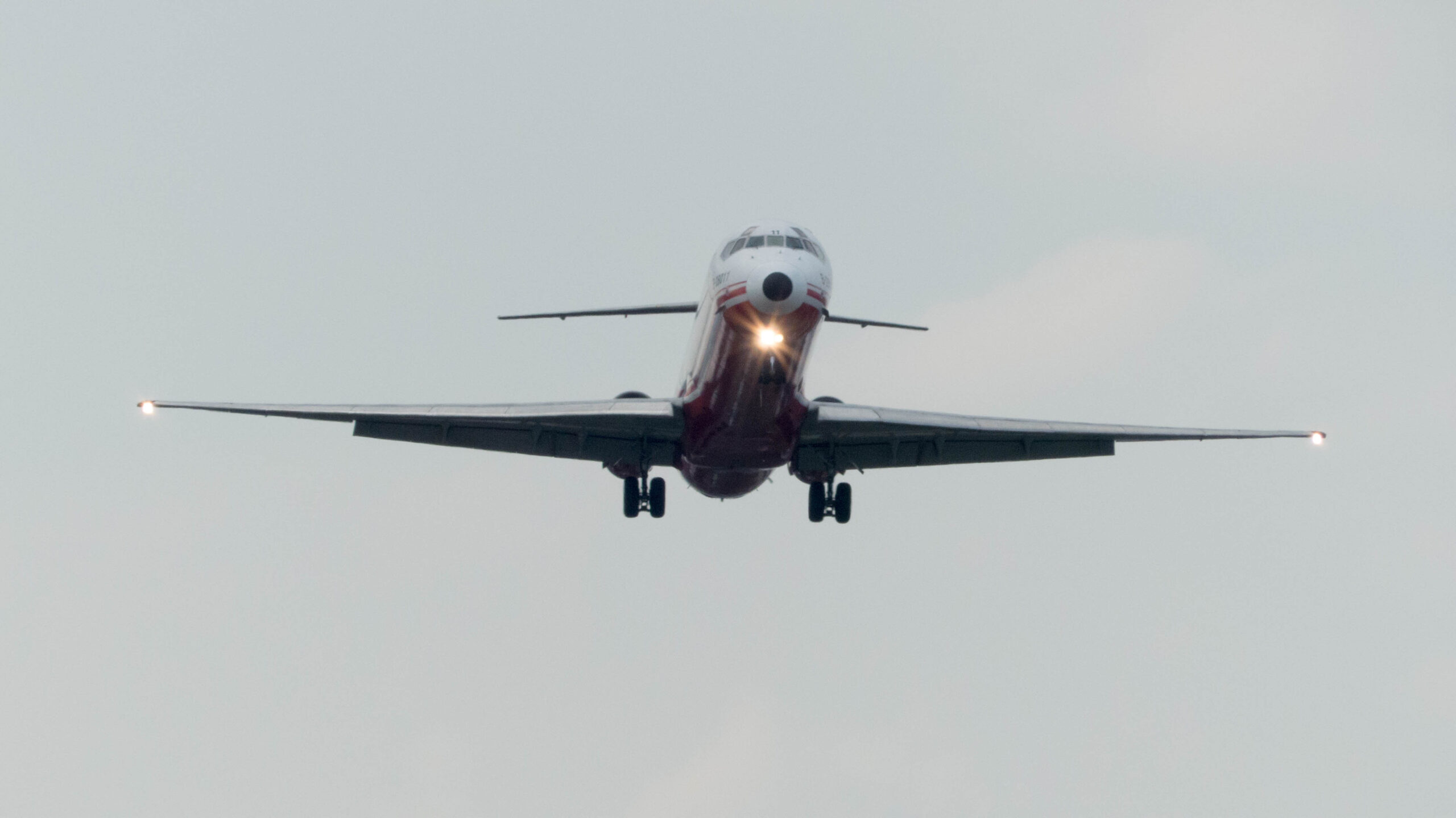 McDonnell Douglas MD-83